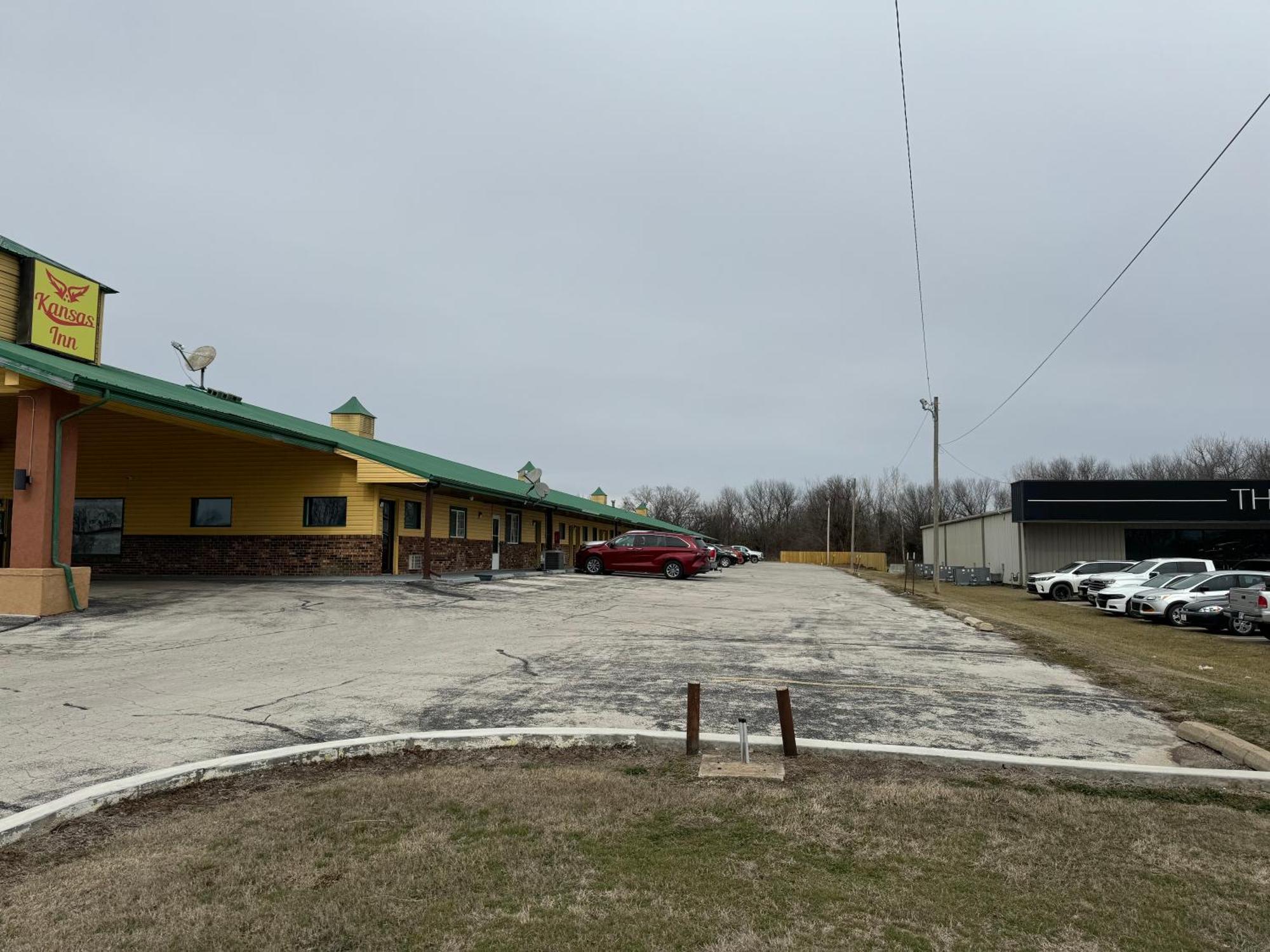 Kansas Inn Independence Екстер'єр фото