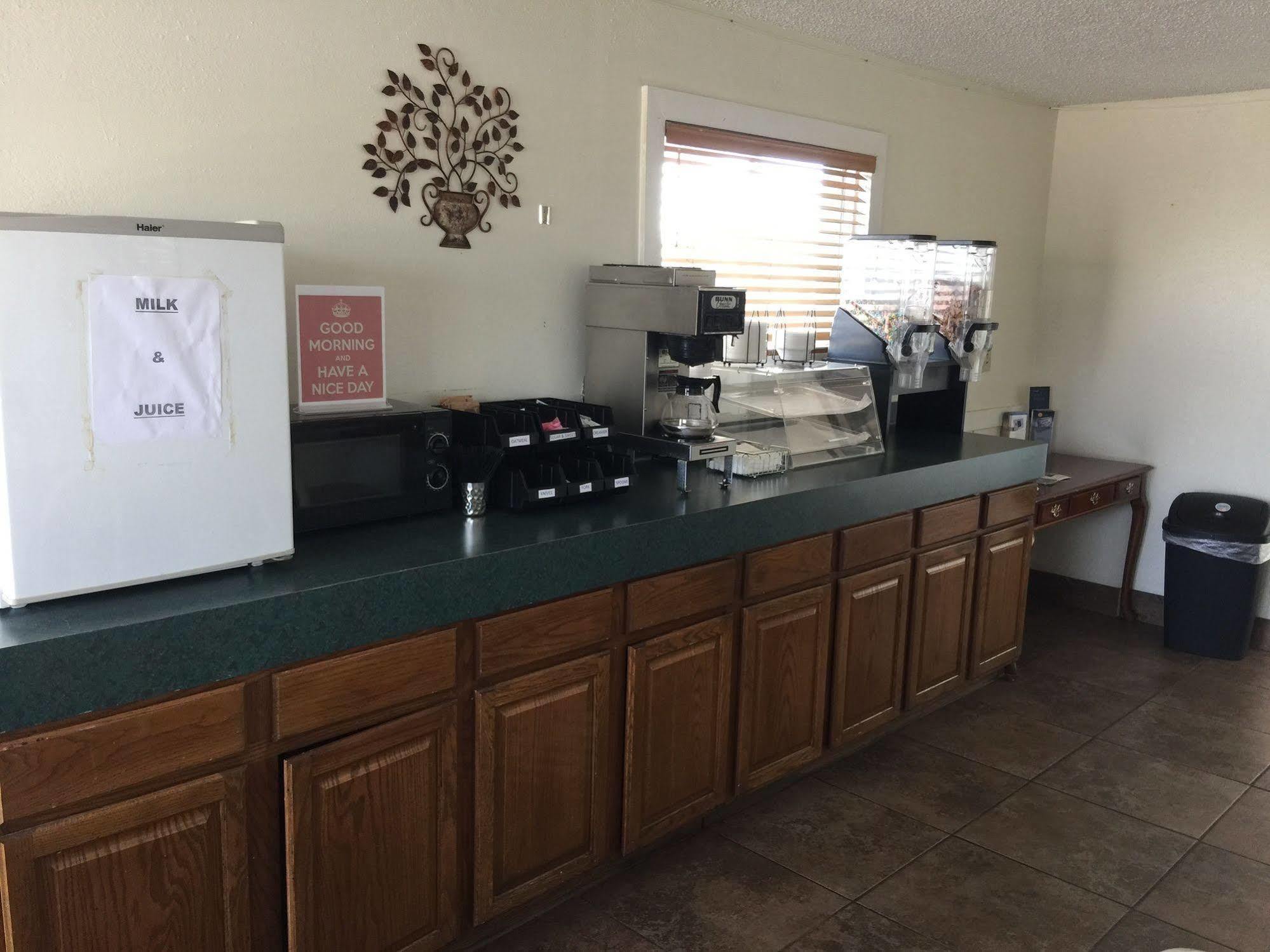 Kansas Inn Independence Екстер'єр фото
