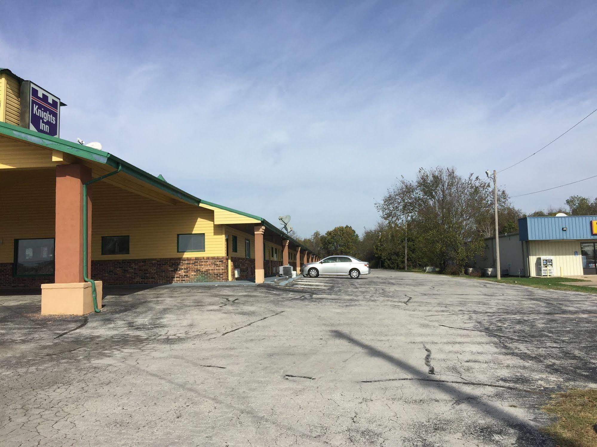 Kansas Inn Independence Екстер'єр фото